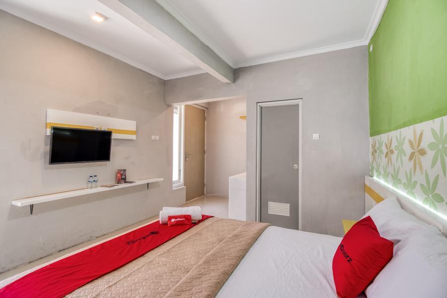 Hotel RedDoorz near Malioboro Tugu Station Jogja Jogyakarta Zewnętrze zdjęcie