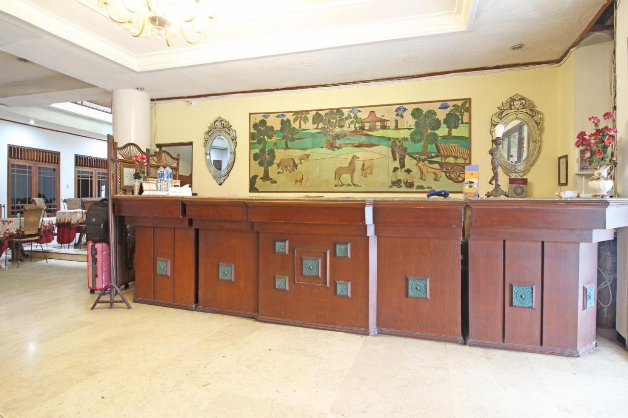 Hotel RedDoorz near Malioboro Tugu Station Jogja Jogyakarta Zewnętrze zdjęcie