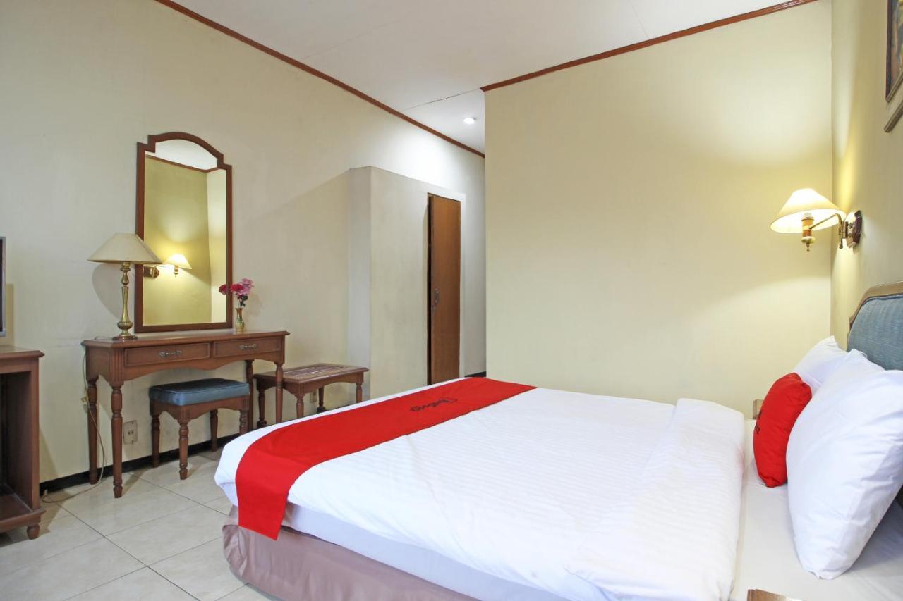 Hotel RedDoorz near Malioboro Tugu Station Jogja Jogyakarta Zewnętrze zdjęcie