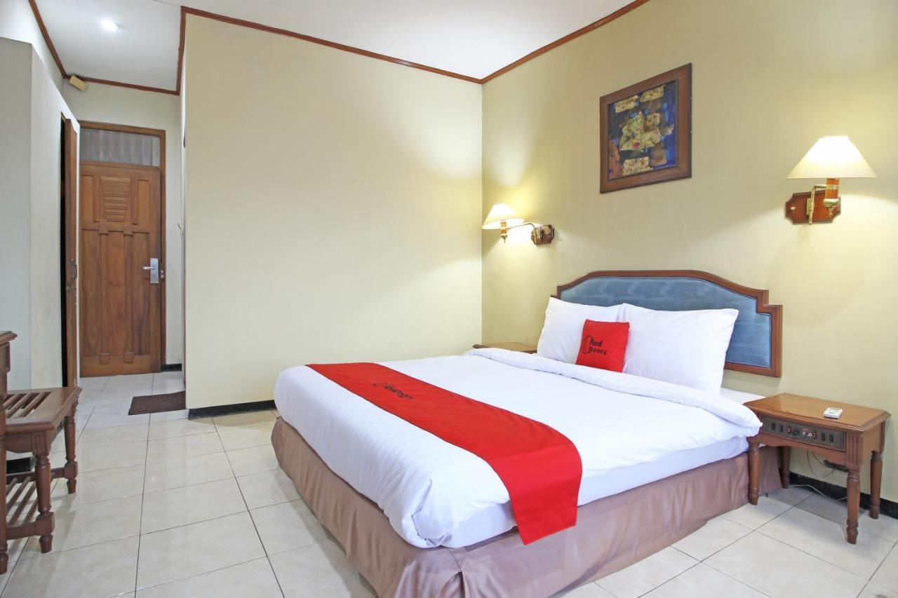 Hotel RedDoorz near Malioboro Tugu Station Jogja Jogyakarta Zewnętrze zdjęcie