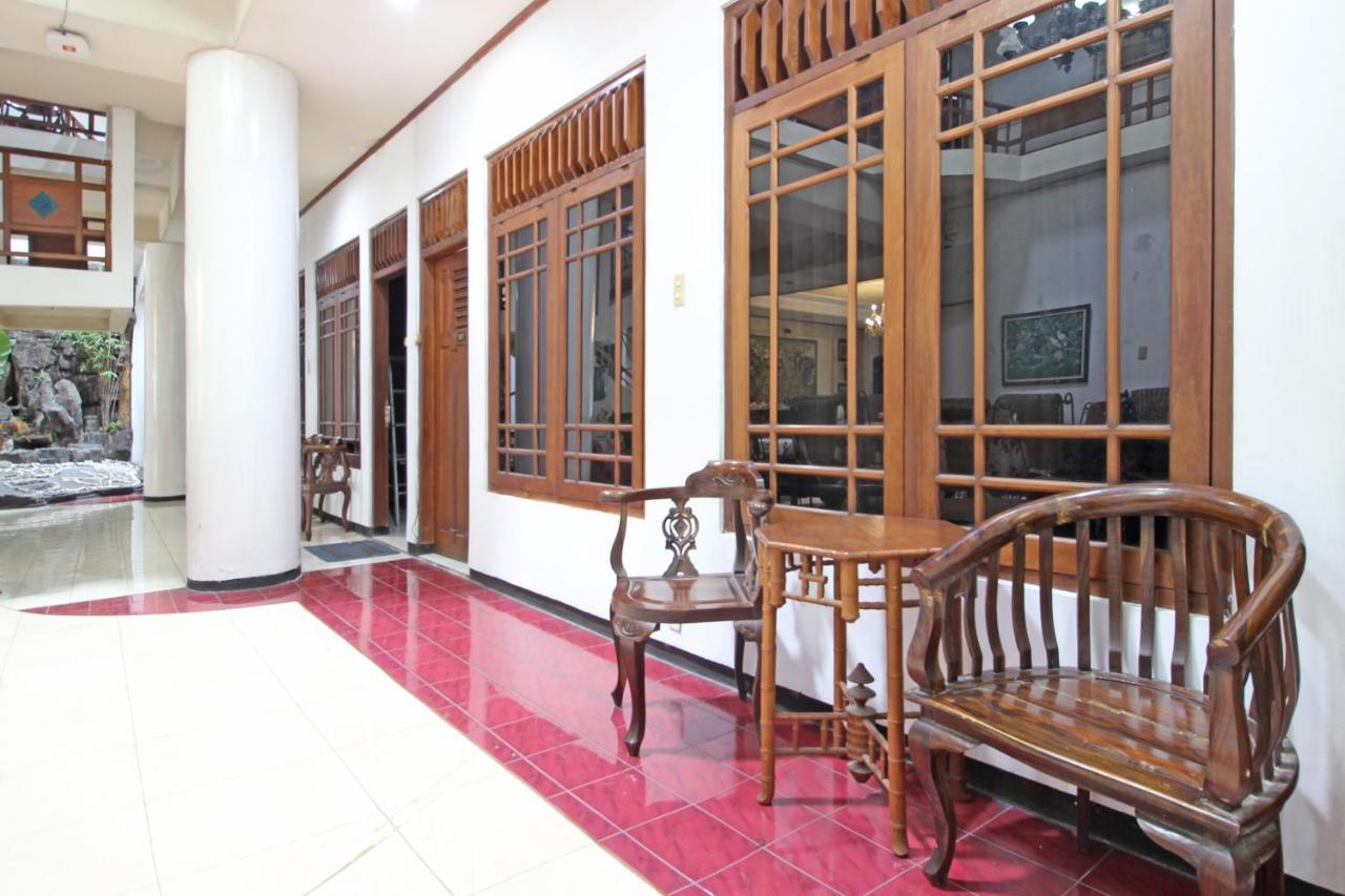 Hotel RedDoorz near Malioboro Tugu Station Jogja Jogyakarta Zewnętrze zdjęcie